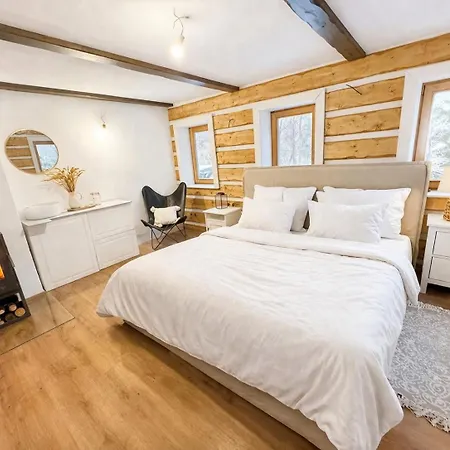 Villa Kouzelna U Lesa